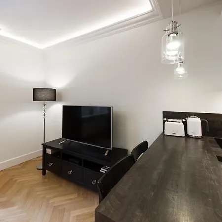 Crystal Old Town Apartman *